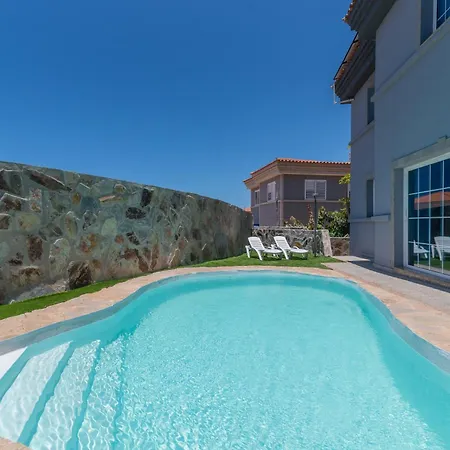Edén House By *